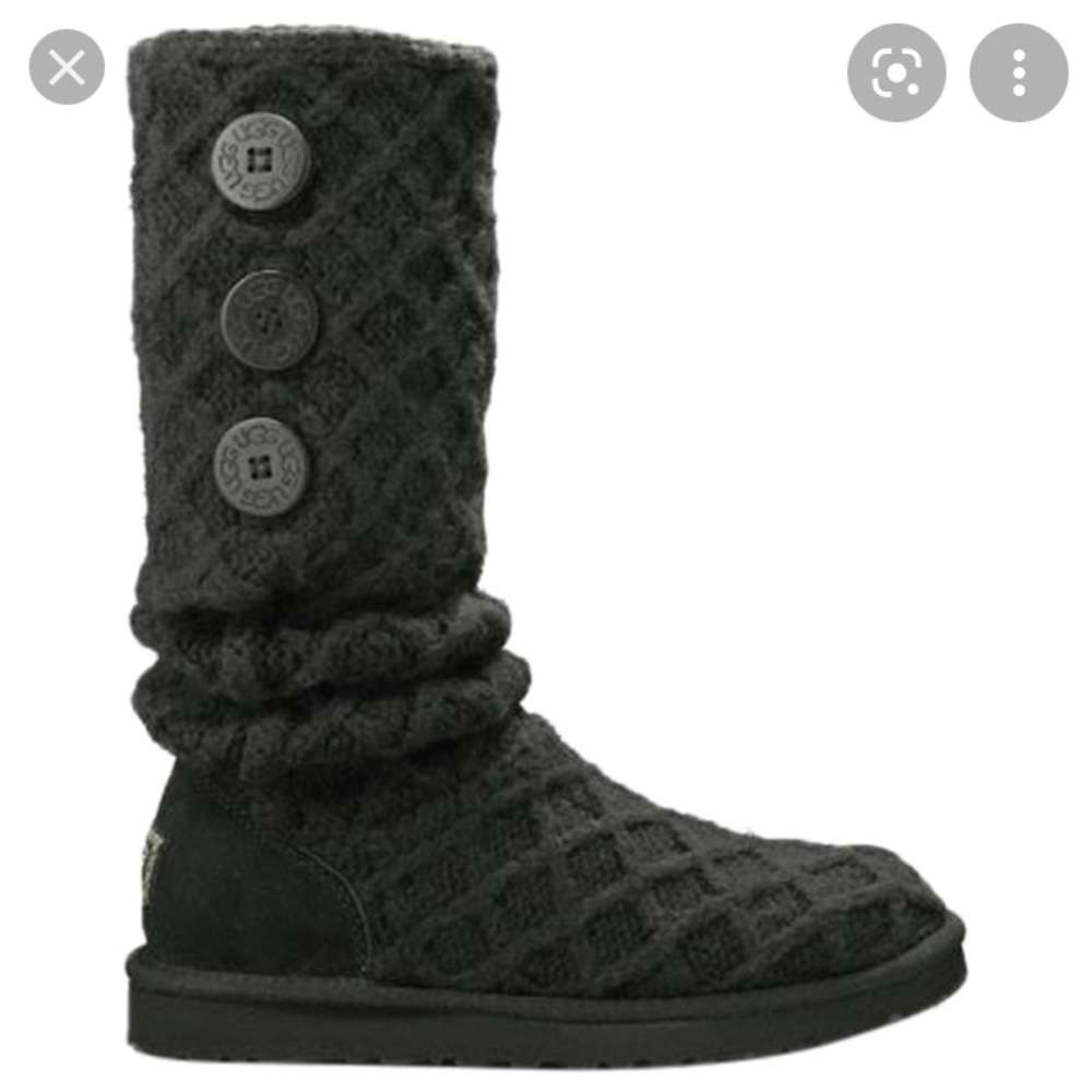 UGG | Latice Cardy Boot w/ Button detail Sheepskin